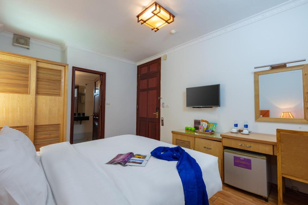 Blau Hotel ハノイ市 エクステリア 写真